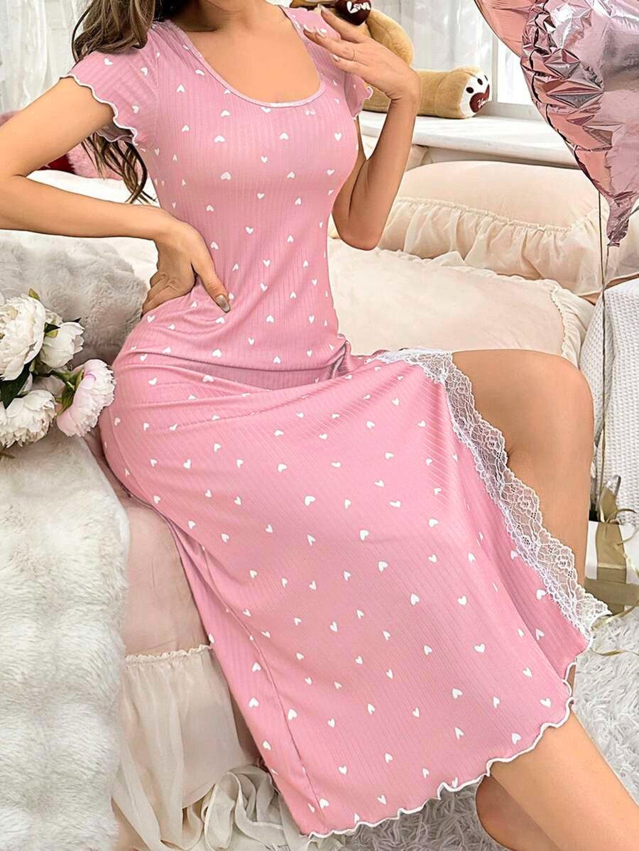 دريس طويل بفتحه من عند الرجل ومزود بدانتيل