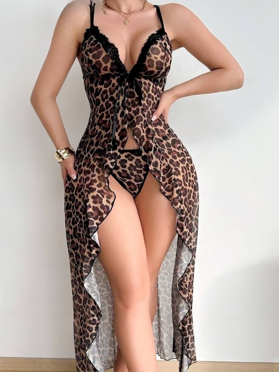 لانجيري تايجر شفاف مزود بفتحه