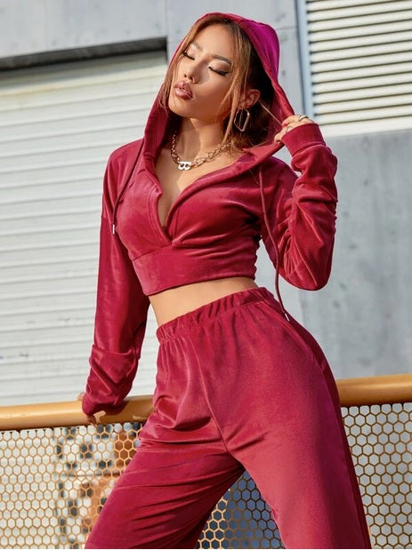 بيجامه بنطلون قطيفه بكروب توب احمر