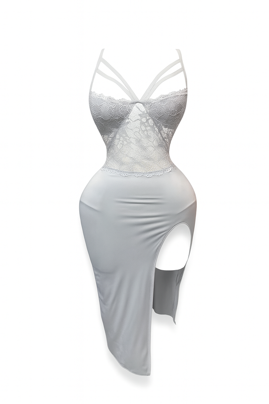 لانجيري طويل مزود بدانتيل من عند البطن