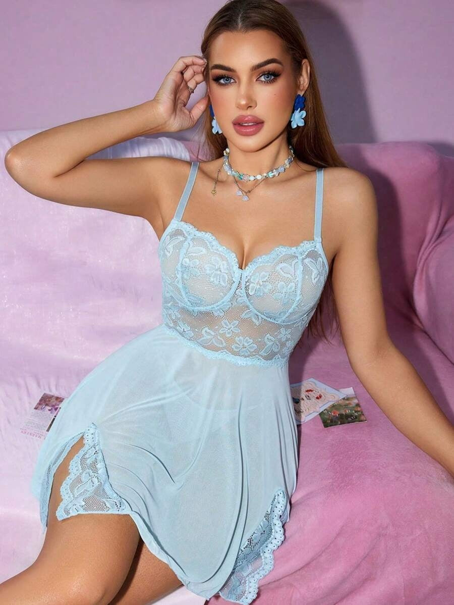 لانجيري شفاف مزود بدانتيل