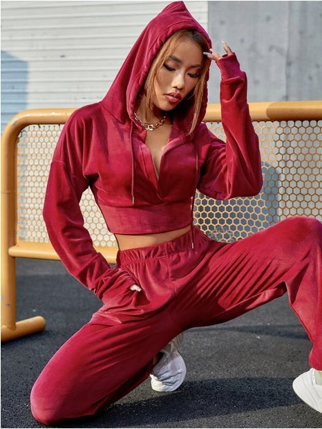 بيجامه بنطلون قطيفه بكروب توب احمر