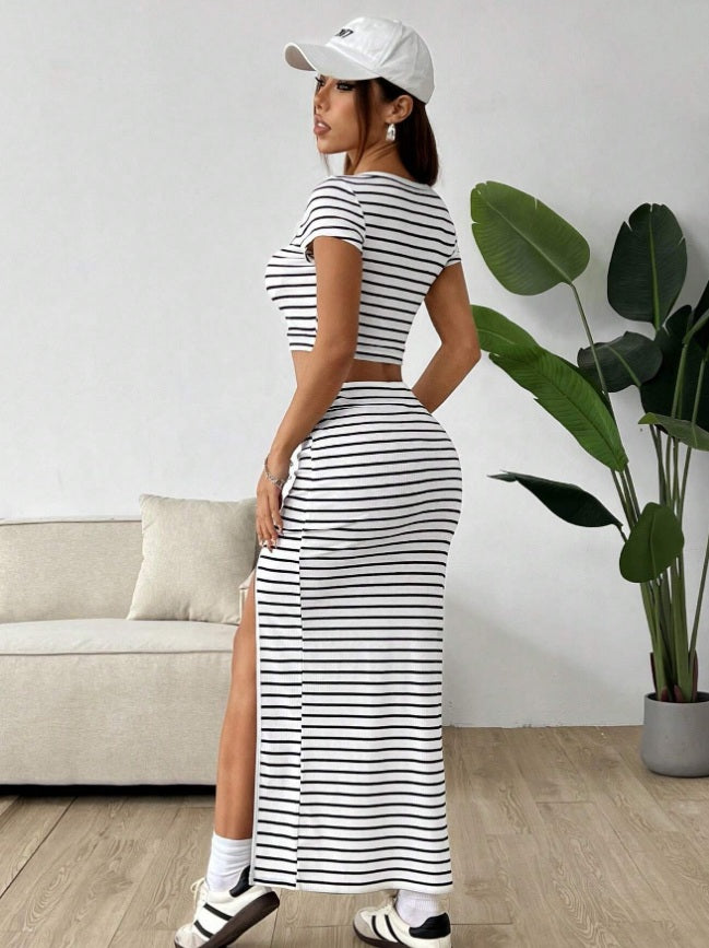 توب واسكريت مزوده بفتحه من عند الرجل