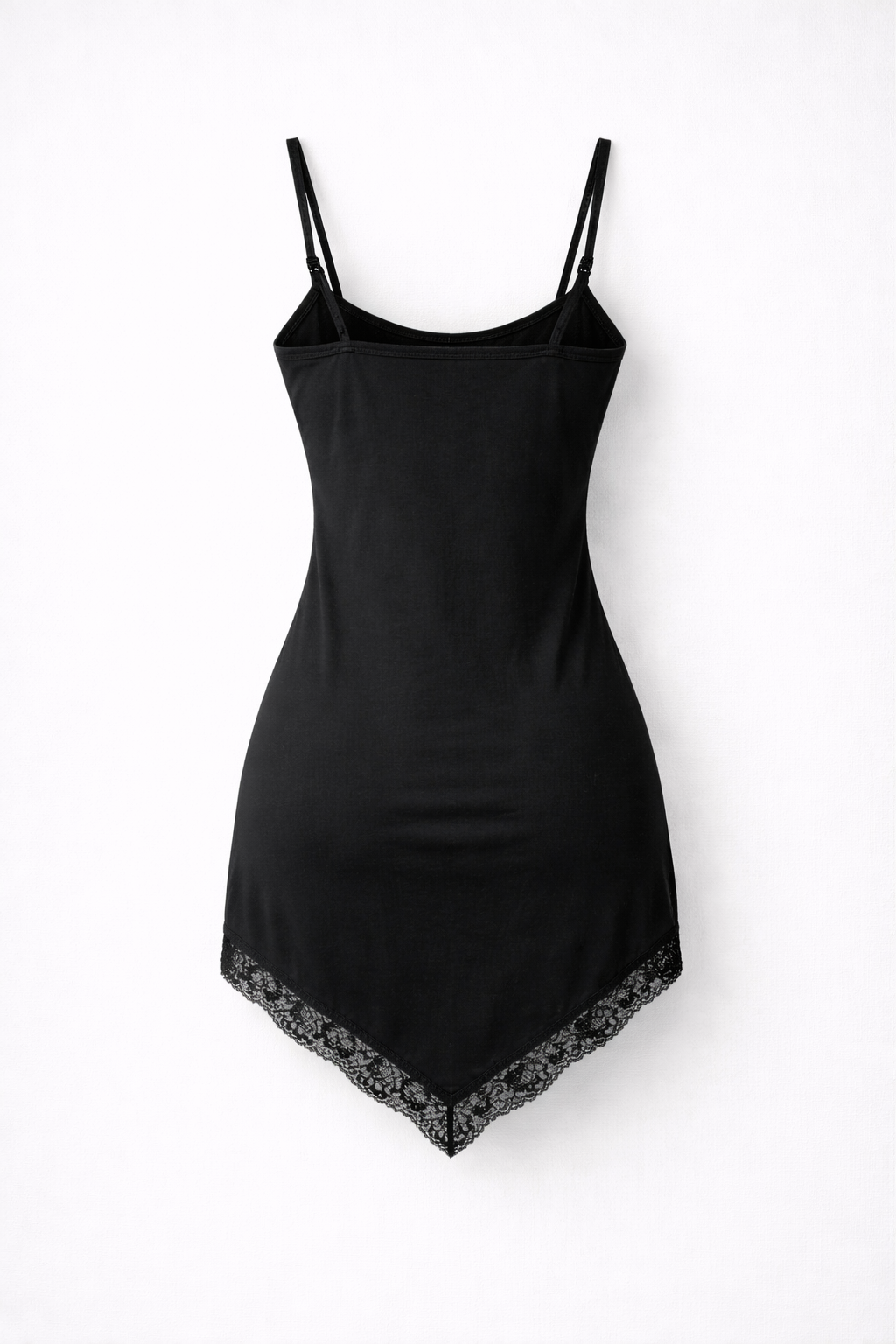 كاش قصير مزود بالدانتيل