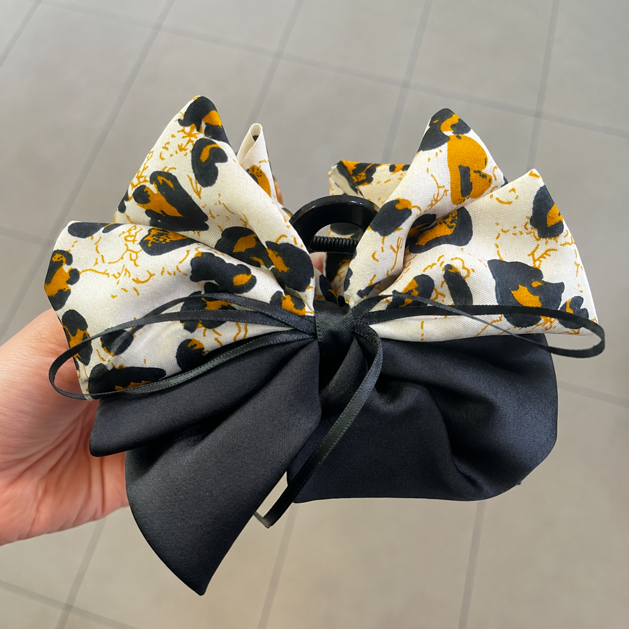 Tiger-Print Bow Hair Clip