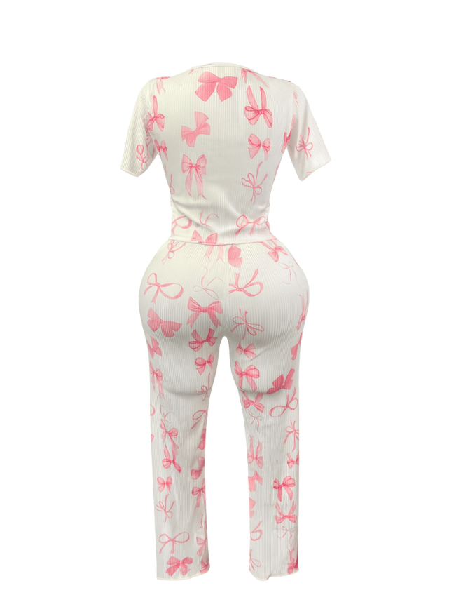 بيجامة بنطلون نص كم بطبعه الفيونكات