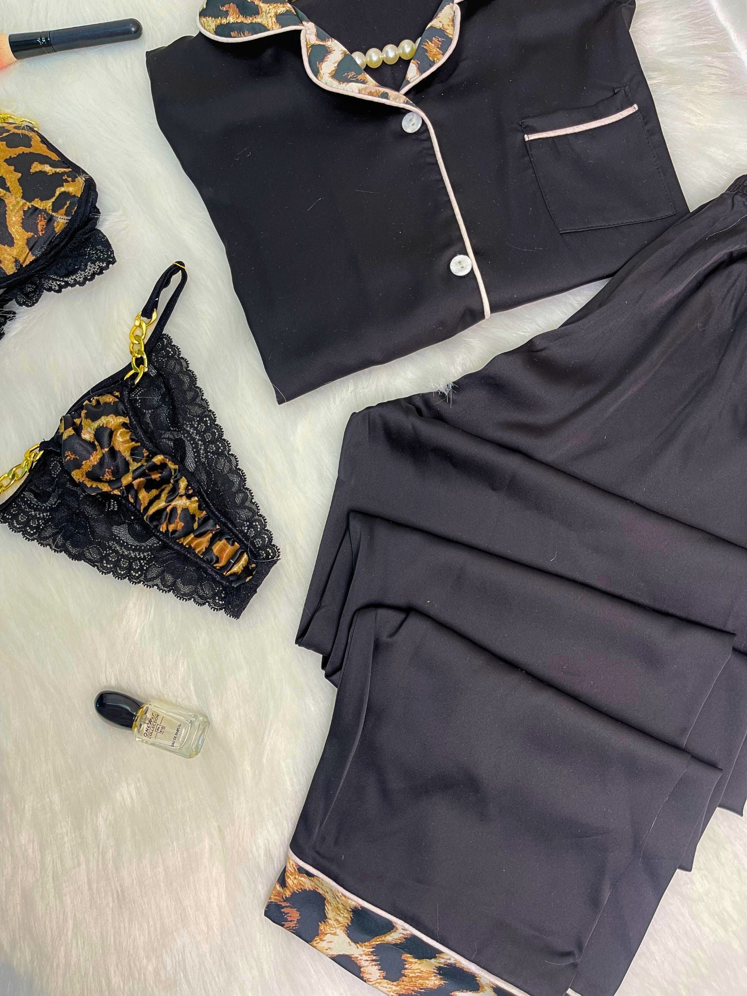 بيجامه ستان اربع قطع مطعمه ب تايجر