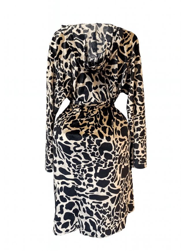 روب شتوي قطيفه بطابعه التايجر