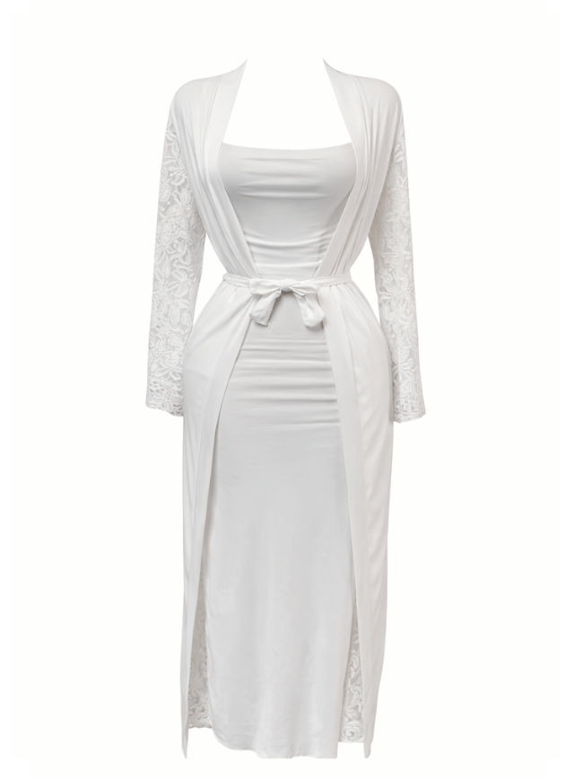 لانجيري ابيض مزود بروب طويل