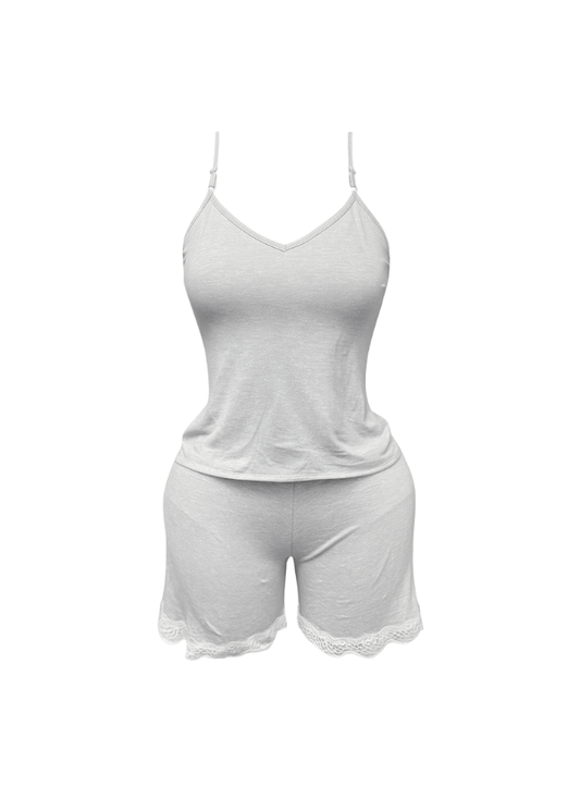 بيجامه شورت مزوده بدانتيل ابيض و قصه ضهر مميزه