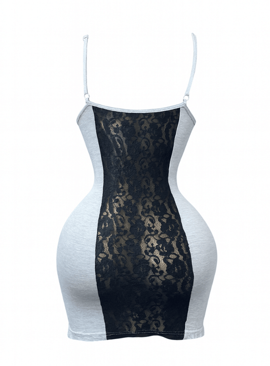 كاش قصير مزود بدانتيل من الضهر