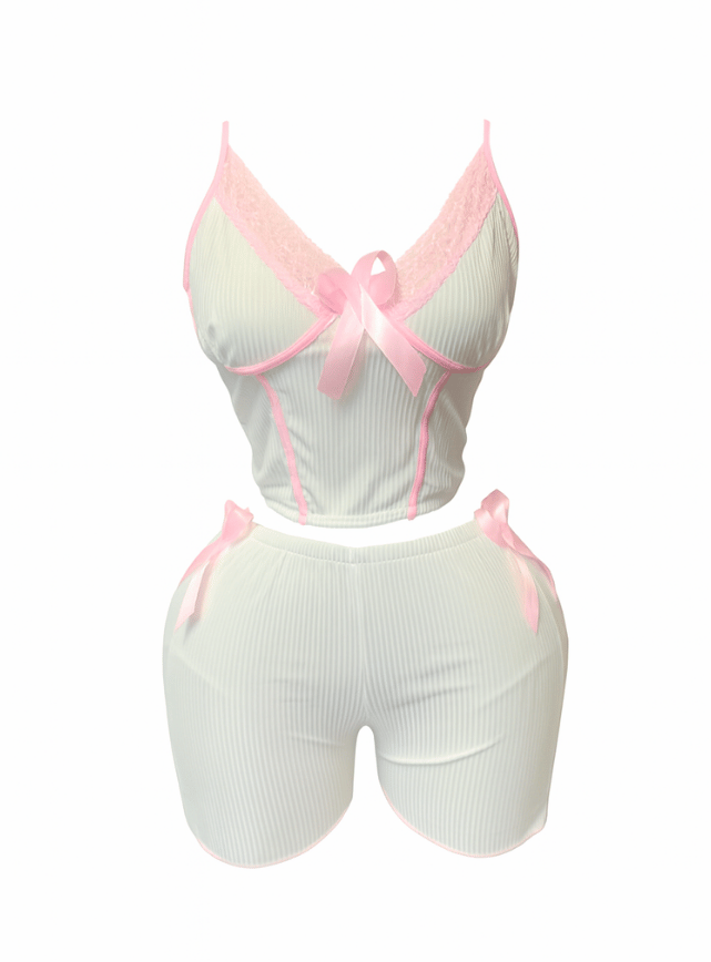 بيجامه شورت مزوده بدانتيل من عند الصدر