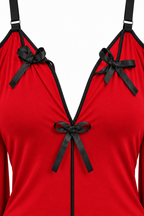 Short dress with long sleeves and cold shoulders