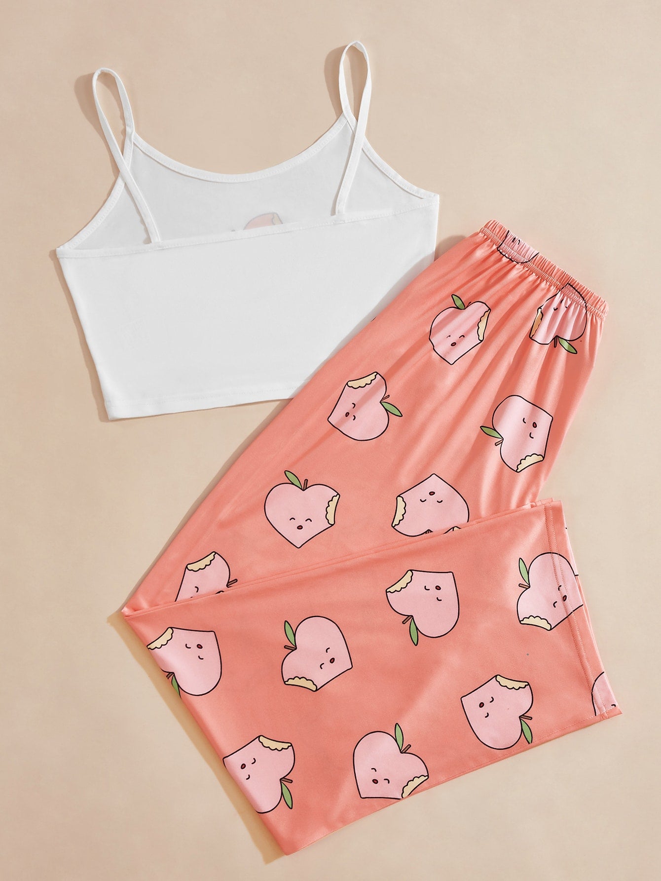 بيجامه بحماله رفيعه بطبعه الخوخ